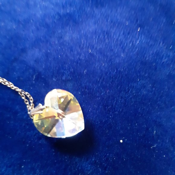 Vintage Crystal Prism Heart Necklace 9 inches long - Picture 3 of 5
